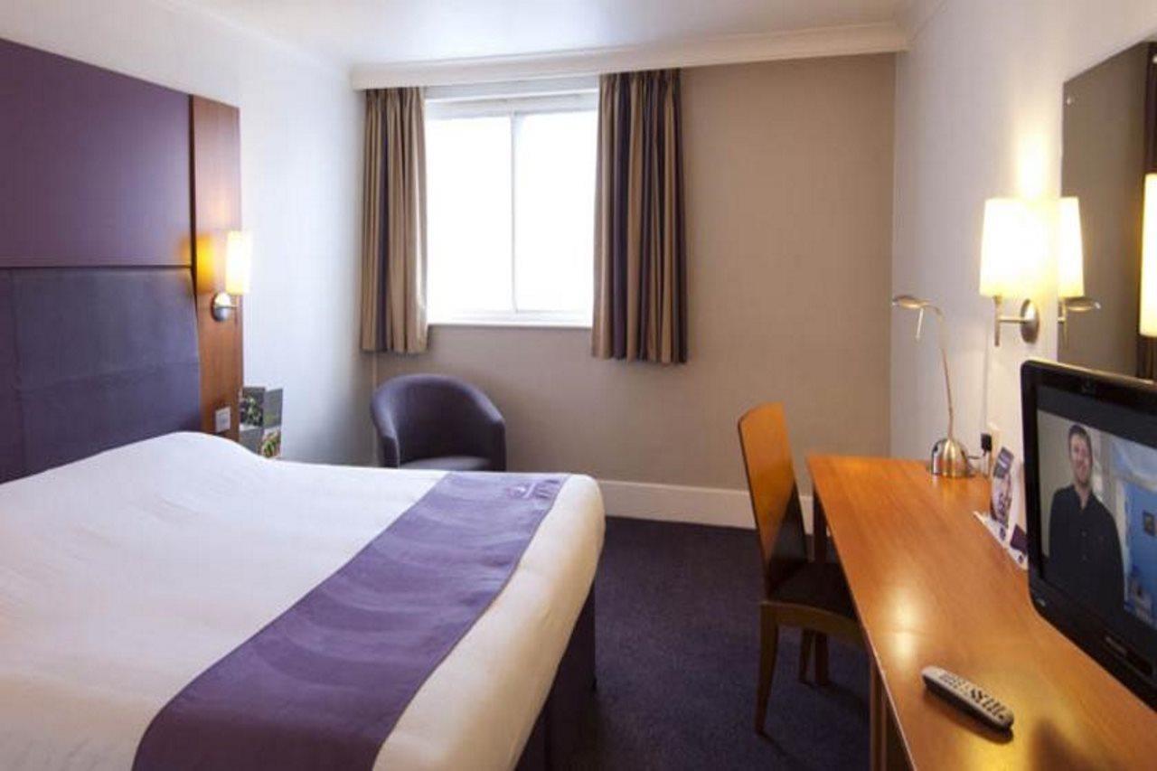 Premier Inn Manchester City Centre ภายนอก รูปภาพ