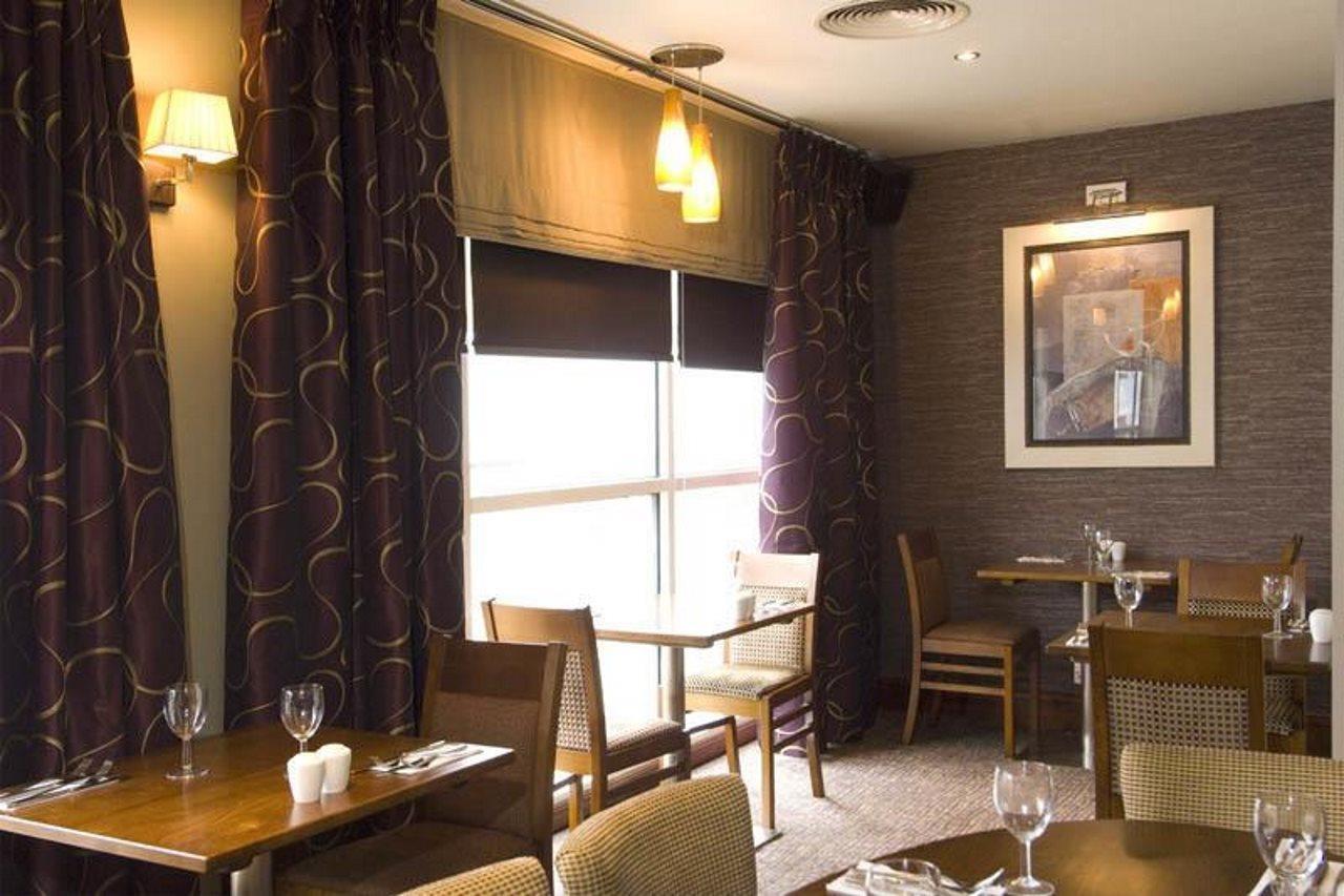 Premier Inn Manchester City Centre ภายนอก รูปภาพ
